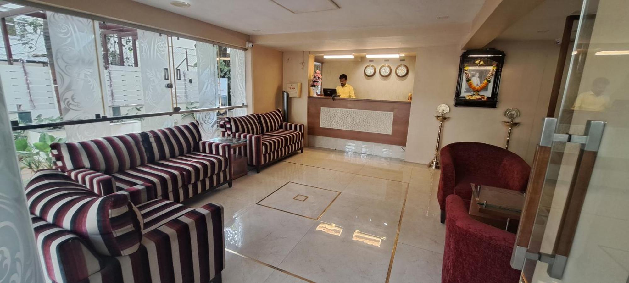 Hotel Swaroop Pune Luaran gambar