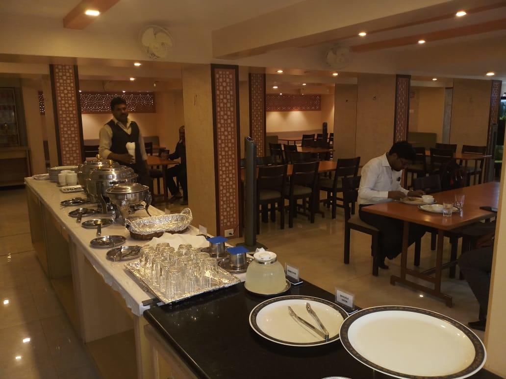 Hotel Swaroop Pune Luaran gambar